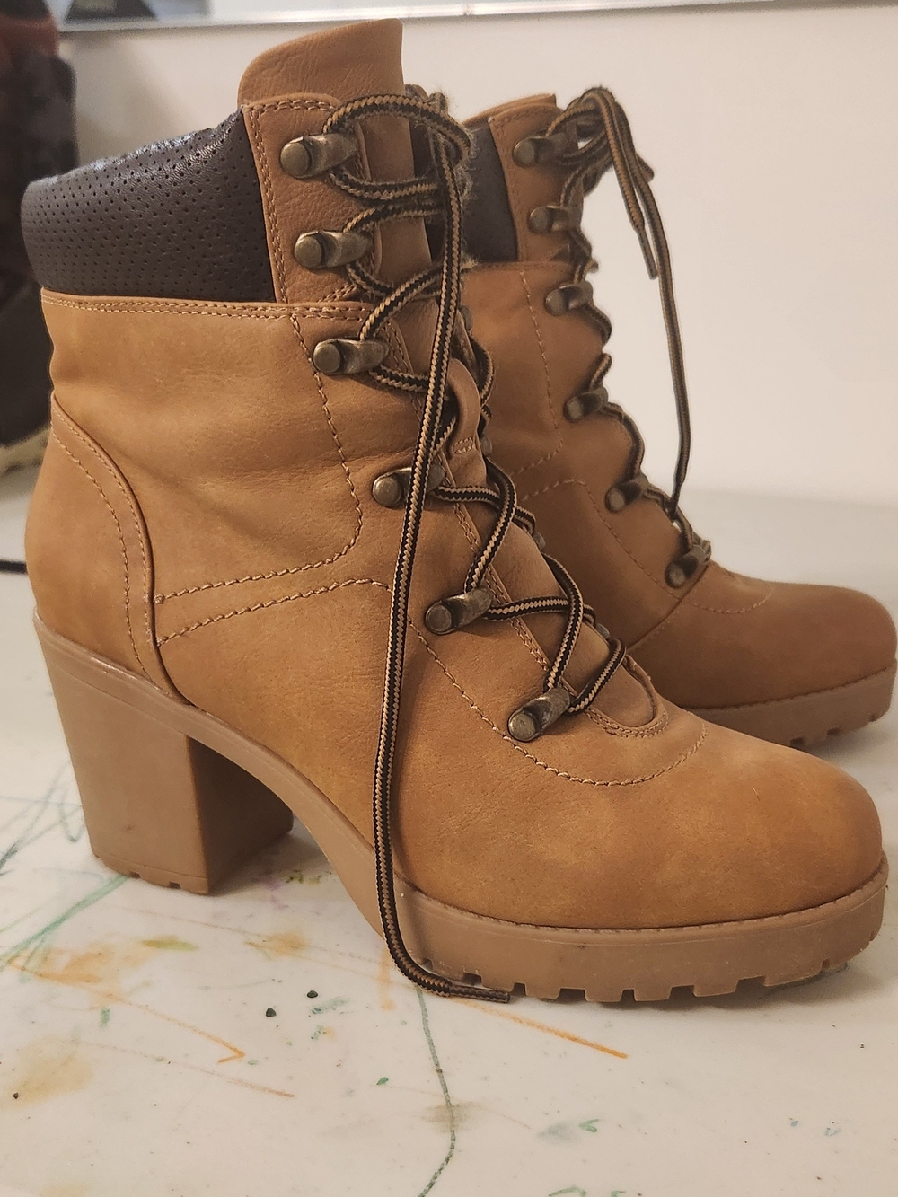 Call It Spring Tan Lace-Up Block Heel Ankle Boots Size 8.5 EUC